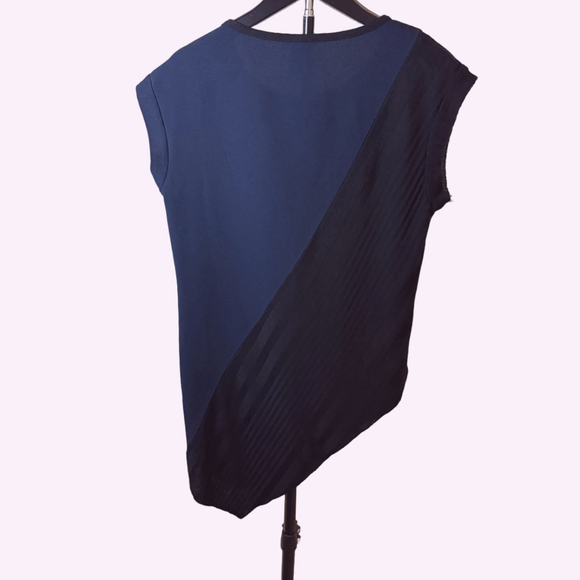 Bar III Navy Black Colorblock Asymmetrical Blouse Small Cap Sleeve Office Chic - Picture 4 of 5